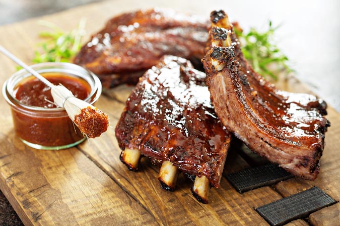 dining-at-captain-rons-teton-smokehaus-dinner